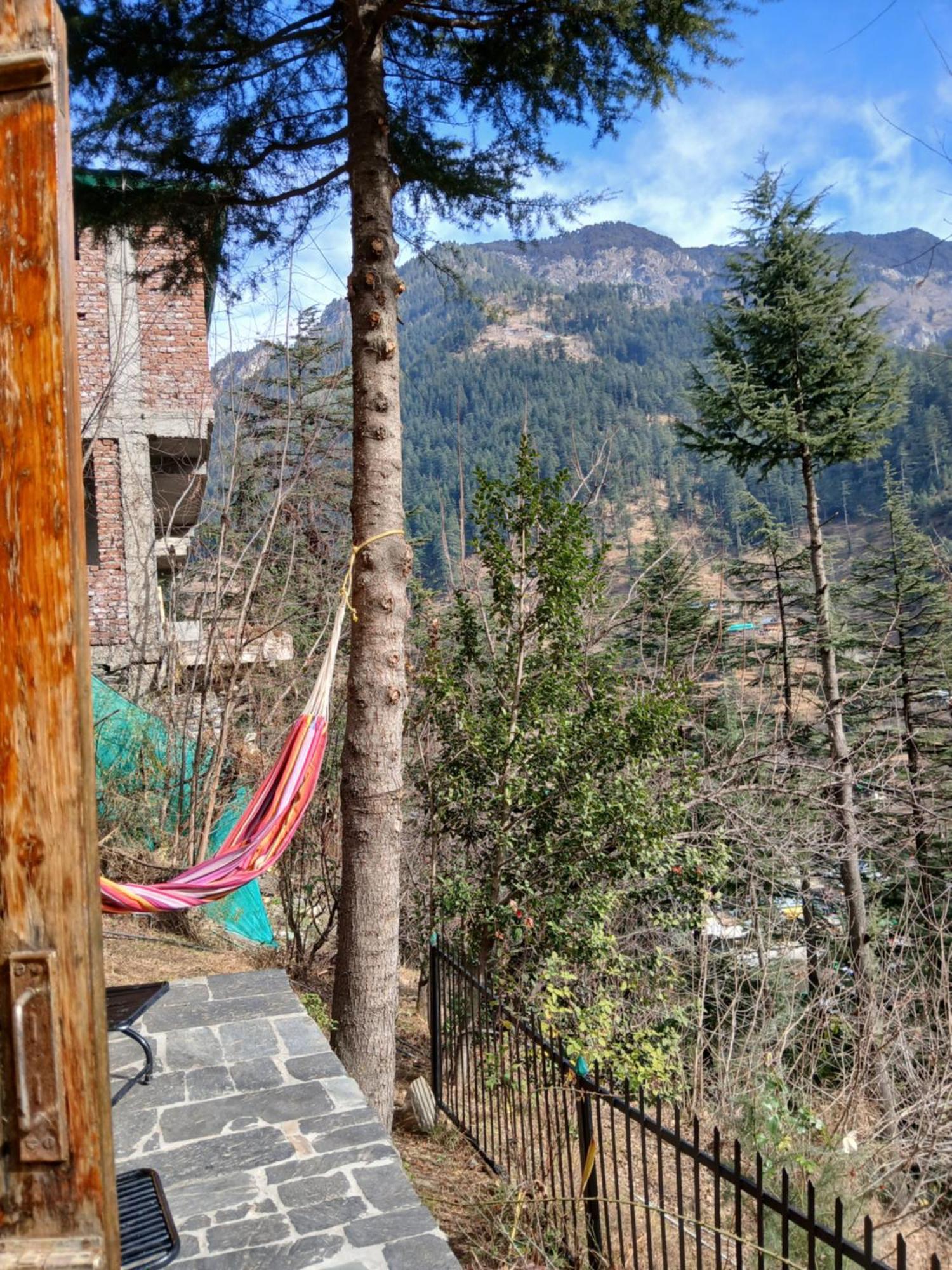 Swiss Cottage Jibhi Exterior foto